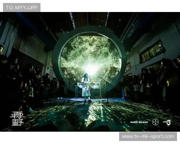 俱乐部开展跨界艺术展提升品牌文化力