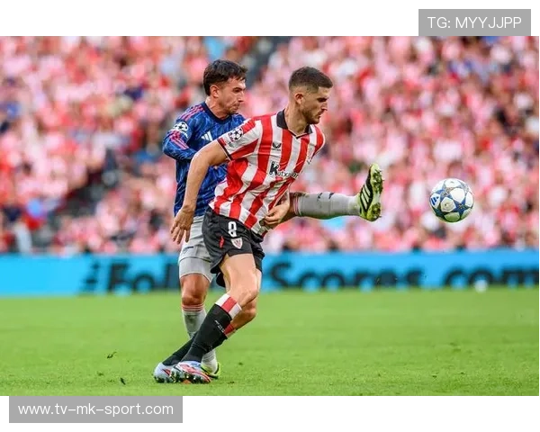 巴黎圣日耳曼边锋跑位:扣球+传中成为日常高频动作