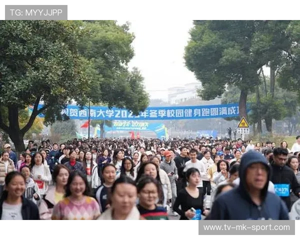 西南大学招聘考试现场,考生奔跑进场成焦点,西南大学专场招聘 西南大学招聘考试现场,考生奔跑进场成焦点,西南大学专场招聘